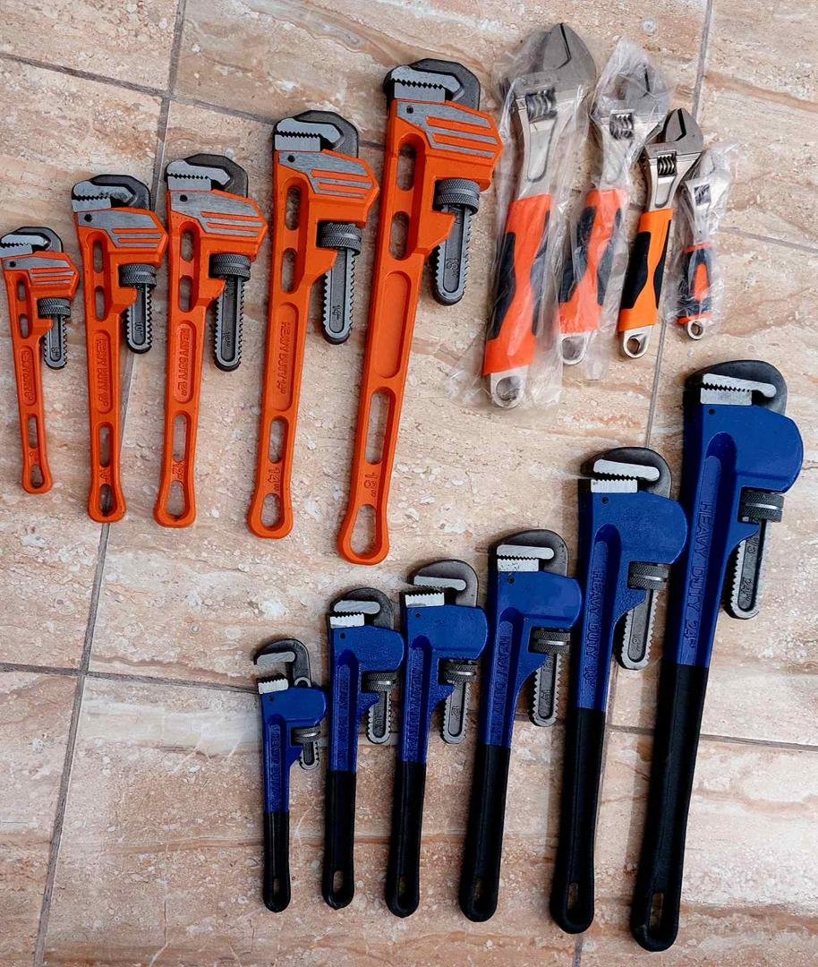 بلاط وسيراميك